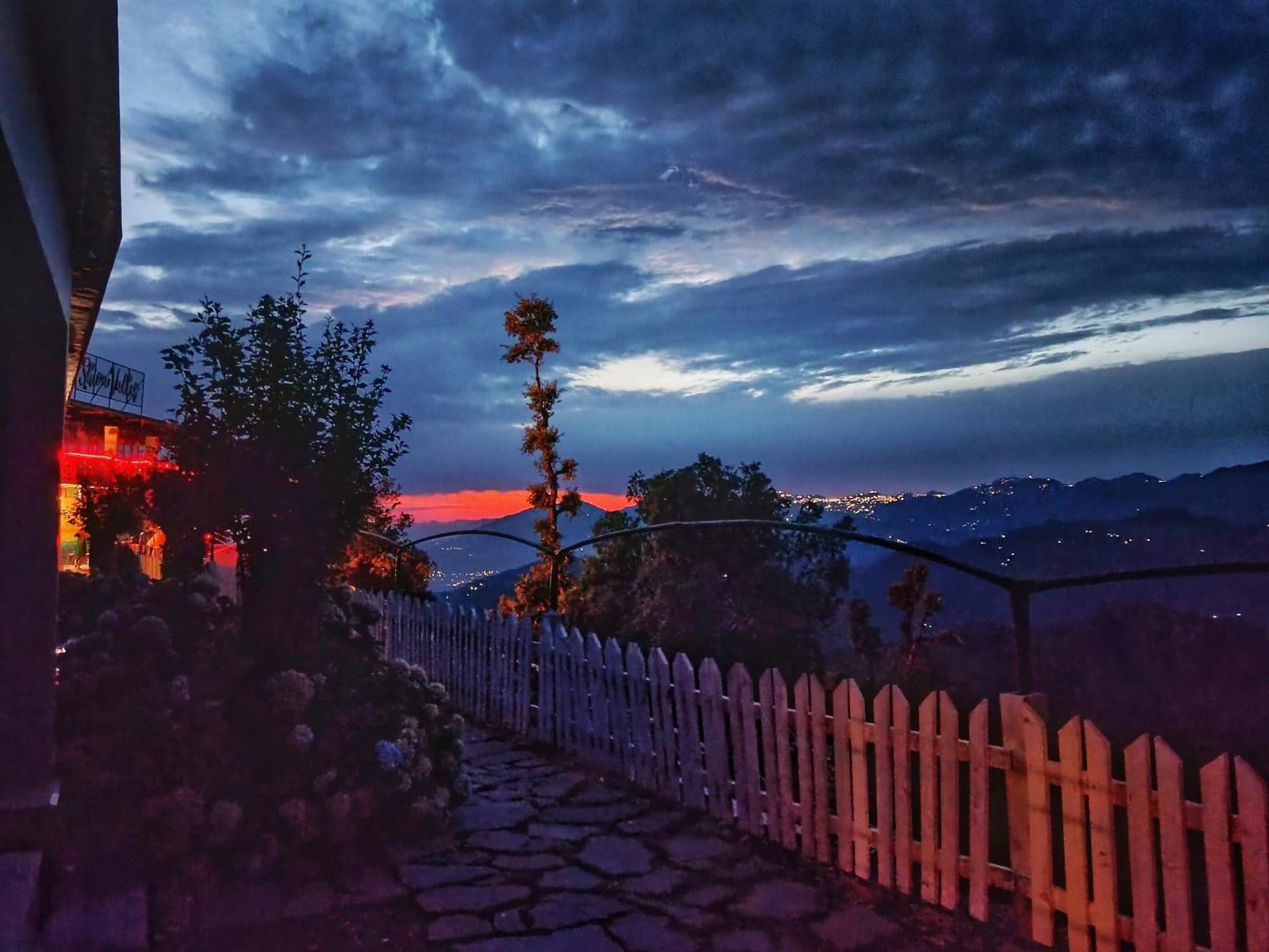 Shiva Valley Resort Kokhliyal Gaon Zewnętrze zdjęcie